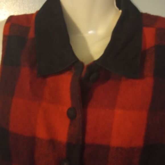 Westport wool button down vest with collar - Picture 8 of 10